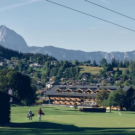 ホテル ラスムスホフ　ホテル　キッツビュール