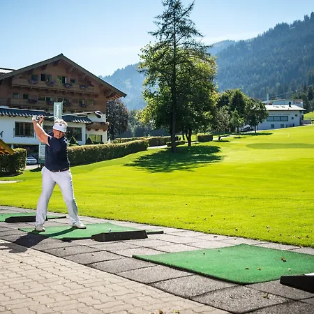 ラスムスホフ　ホテル　キッツビュール